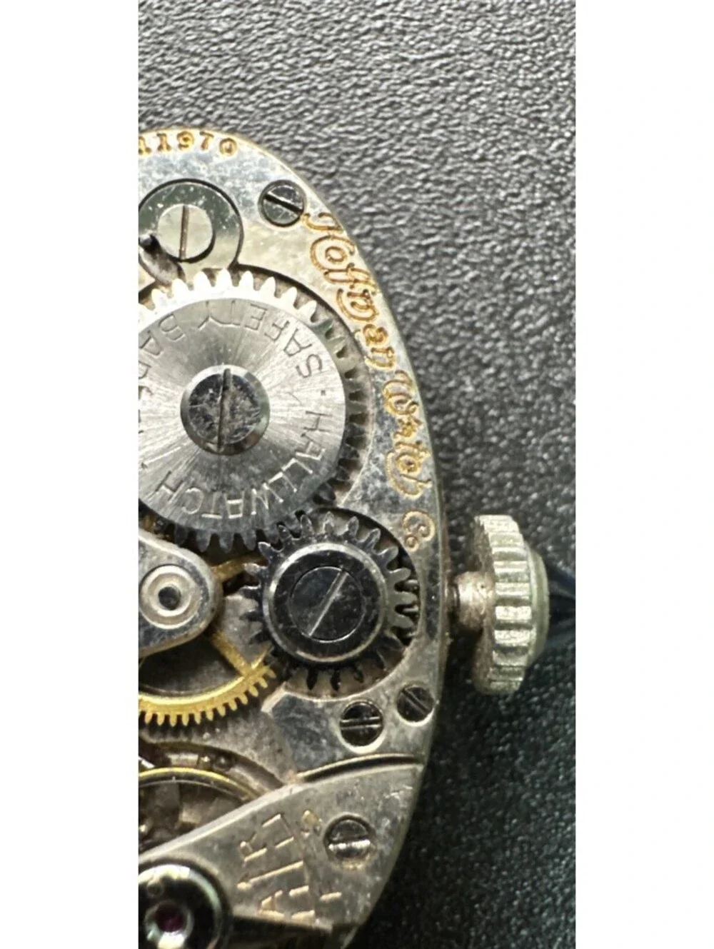 Vintage Hallmark Watch Co 15 Jewels M6A Oval Watch Movement Blue Cabochon Crown